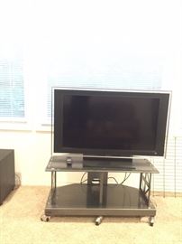 Sony Bravia 40 in Flat screen TV