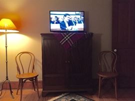 Vintage Wood cabinet, 3 shelves