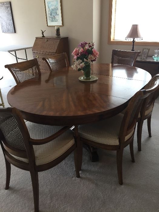 Drexel Dining Set with 2 leaves & pads