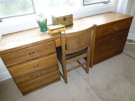 DESK & DRESSER