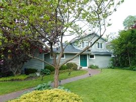 THE 96 YEAR OLD LAKE HOUSE!