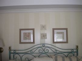 Decorative wall art, metal kinghead board