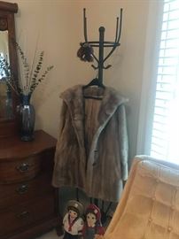 #48 Faux fur by Tissavel France size large $65