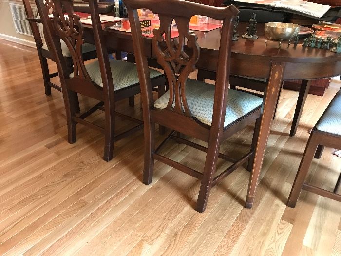 Henkel Harris dining room. 3 leafs and 6 chairs 
