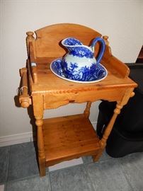 Wash bowl pitcher and stand