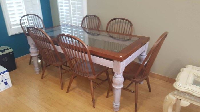 Casita dining table