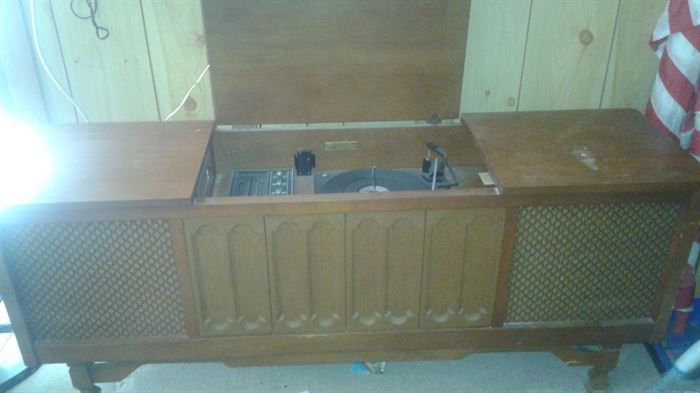 VERY COOL Vintage stereo console