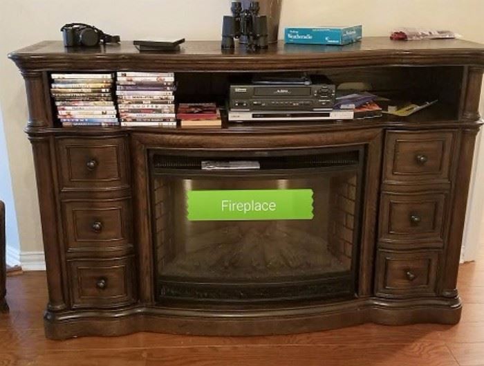 Incredible Electric FIREPLACE / Media Center/ Buffet !!!
