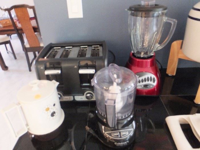 Oster 4 slice toaster, Oster blender with glass carafe, mini food processor