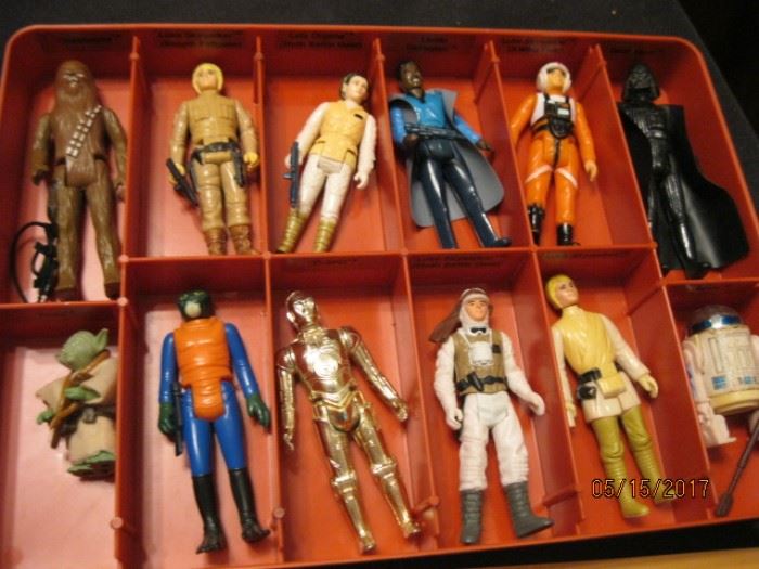 Additional 12 figures, all in very fine condition.