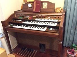 Electone Organ