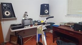 Assorted Electronics