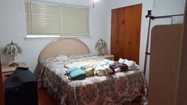 Queen Size Bedroom Set