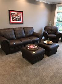 CHOCOLATE NATUZZI LEATHER
SOFA-$400
CHAIR-$250
2 OTTOMANS-$100 EACH