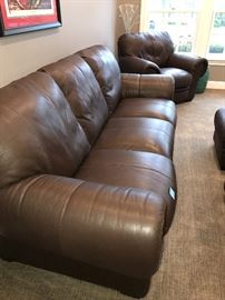 CHOCOLATE NATUZZI LEATHER
SOFA-$400
CHAIR-$250
2 OTTOMANS-$100 EACH