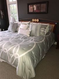 CUSTOM HAND-CRAFTED MODERN STYLE SOLID WOOD
BEDROOM SET- ASKING $2,800
INCLUDES:
LONG 8 DRAWER DRESSER (SOFT CLOSE DRAWERS)
HANGING MIRROR
TWO NIGHTSTANDS
KING SIZE HEADBOARD
MSRP $7,800