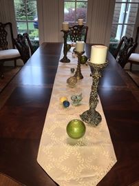 ROSEWOOD & MAHOGANY FORMAL DINING TABLE WITH BALL & CLAW FEET 
4-8 SEATING-ASKING $5,000
GREAT CONDITION
INCLUDES:
2 LEAVES
6 CHAIRS
(2 CAPTAIN CHAIRS WITH ARMRESTS & 4 REGULAR)
PURCHASED AT GORMAN’S
MSRP $9,870
