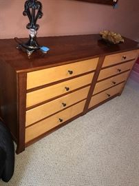 CUSTOM HAND-CRAFTED MODERN STYLE SOLID WOOD
BEDROOM SET- ASKING $2,800
INCLUDES:
LONG 8 DRAWER DRESSER (SOFT CLOSE DRAWERS)
HANGING MIRROR
TWO NIGHTSTANDS
KING SIZE HEADBOARD
MSRP $7,800