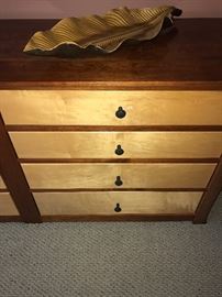 CUSTOM HAND-CRAFTED MODERN STYLE SOLID WOOD
BEDROOM SET- ASKING $2,800
INCLUDES:
LONG 8 DRAWER DRESSER (SOFT CLOSE DRAWERS)
HANGING MIRROR
TWO NIGHTSTANDS
KING SIZE HEADBOARD
MSRP $7,800