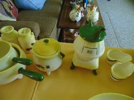 Nice Collection of Brock Dishes