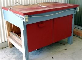 Workbench/Saw Table with Electrical Outlets