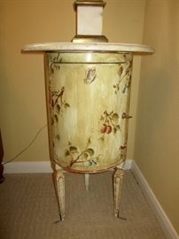 Pair of Italian night stands