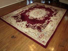 Burgundy 100% wool rug - 7.5 x 9.5