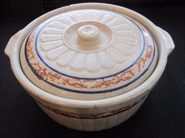 Red Wing Spongeware Casserole.