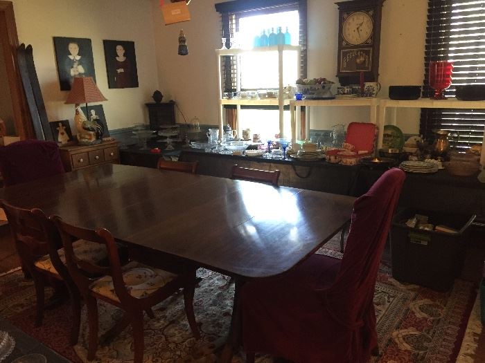 MAHOGANY DINNING ROOM TABLE, BUFFET AND CHINA CABINET, BEAUTIFUL AREA RUG