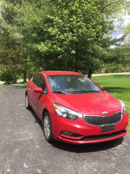 2014 Kia Forte 63,000 miles. LEATHER, CLEAN , NON SMOKER , 1 OWNER, NO ACCIDENTS