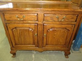 DINING BUFFET
ETHAN ALLEN
