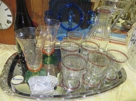 BANDED RED DECANTER WITH GLASSES (set)
