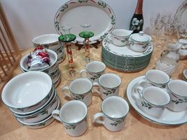 COUNTRY HOLLY LENOX CHINA
