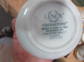 COUNTRY HOLLY LENOX CHINA