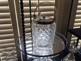 Cut and Pressed Bisquit Barrel