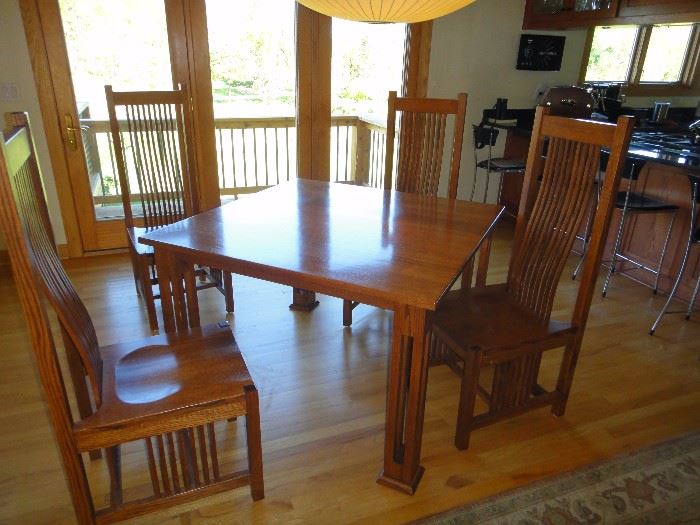 Mission style  Kitchen table w/4 chairs 