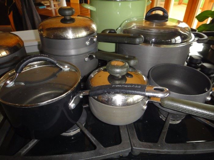 Kitchen Aid, Circulon pots and pans 