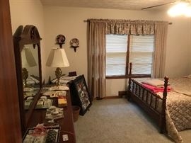 See All Items, Photos & Other Estate Sales At: www.Gleatons.com 