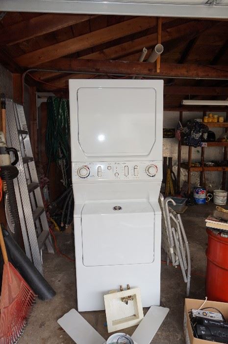 Maytag Neptune white Washer and Dryer Combo 