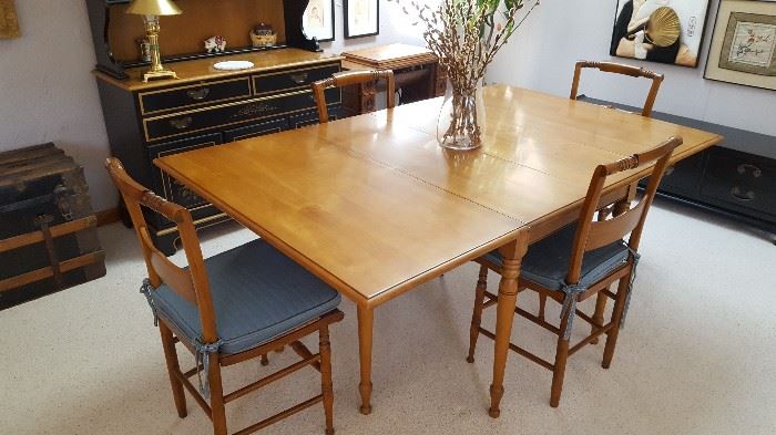 Maple Dining Table with 8 Chairs and 5 leaves