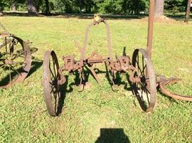 Top of yard - clothesline area - Sold