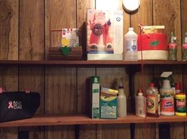 Cleaning & other items in kitchen