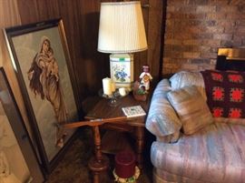 Another lamp (2 total) and end table