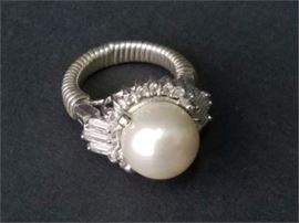 Lot 48. Costume Jewelry Faux Pearl and Silver Ring