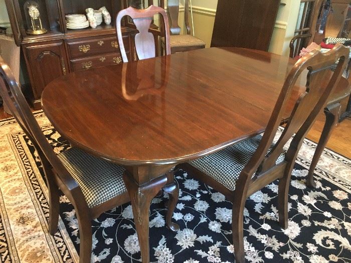 Toms-Price dining room table with 6 chairs
