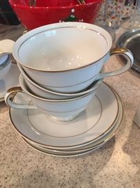 Shofu china teacups & saucers