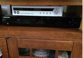 ADT 4-Channel Digital Video Recorder, #A-ADT4HS2
and Samsung Blu-ray Player #BD-P1500, w/ Manual & Remote