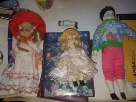 Small dolls 