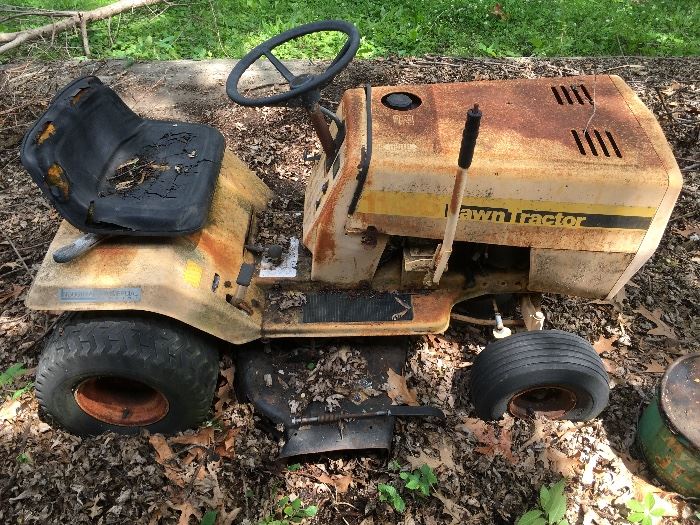 Riding Lawn Mower - Probably For Parts Only