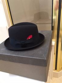 man's hat
